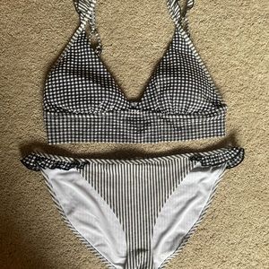 Black and white Aerie Suit